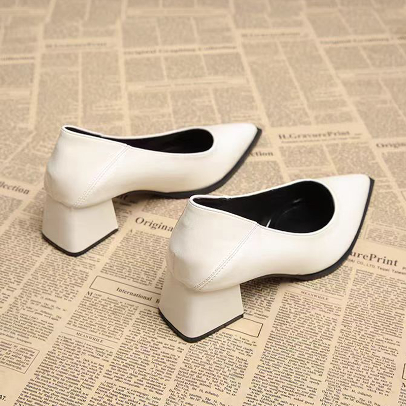 Luxury Brand Pointed Toe High  - Women'S Shoes In Size 12 avaliação e preço