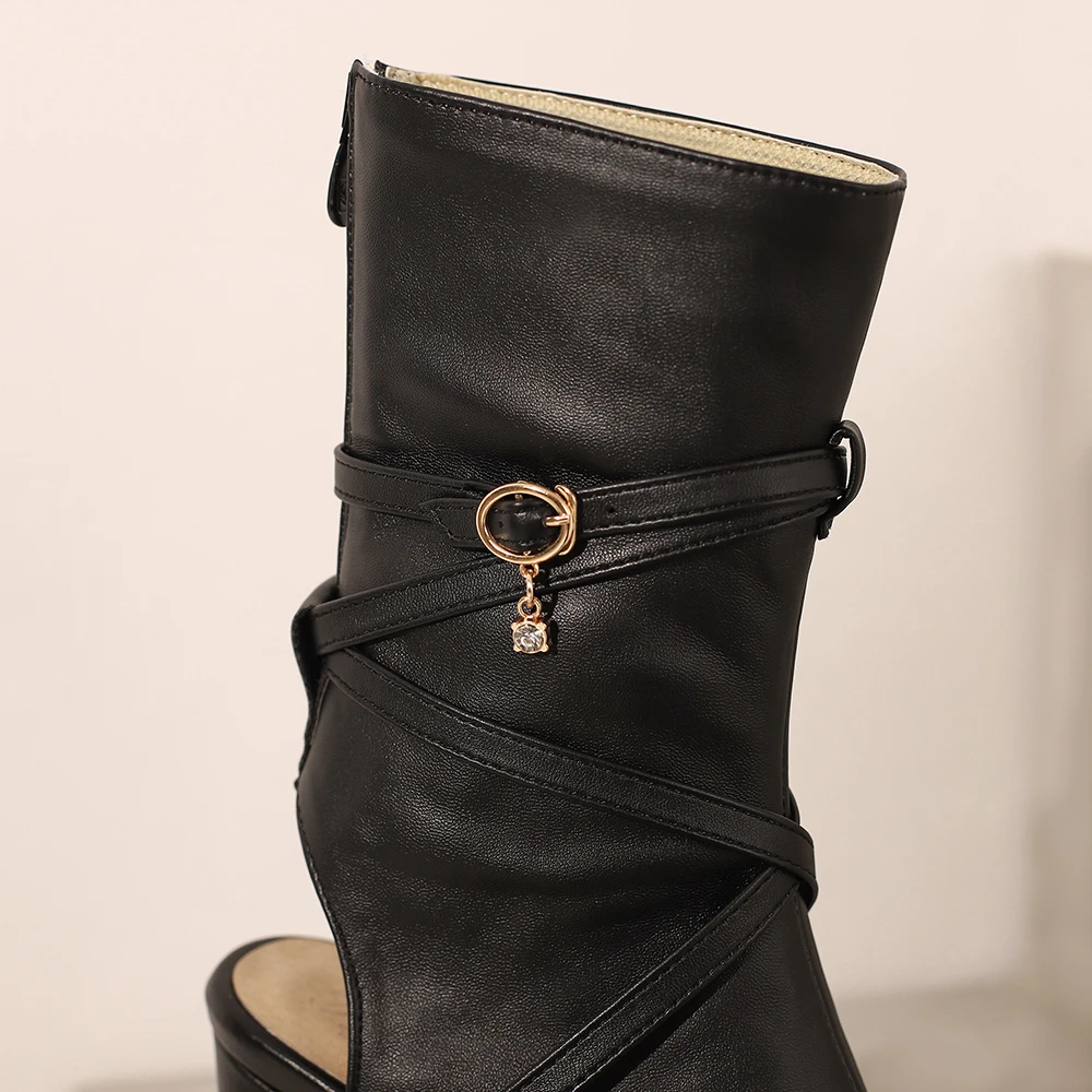 New Summer Fashion Black White - Women'S Shoes In Size 12 avaliação e preço